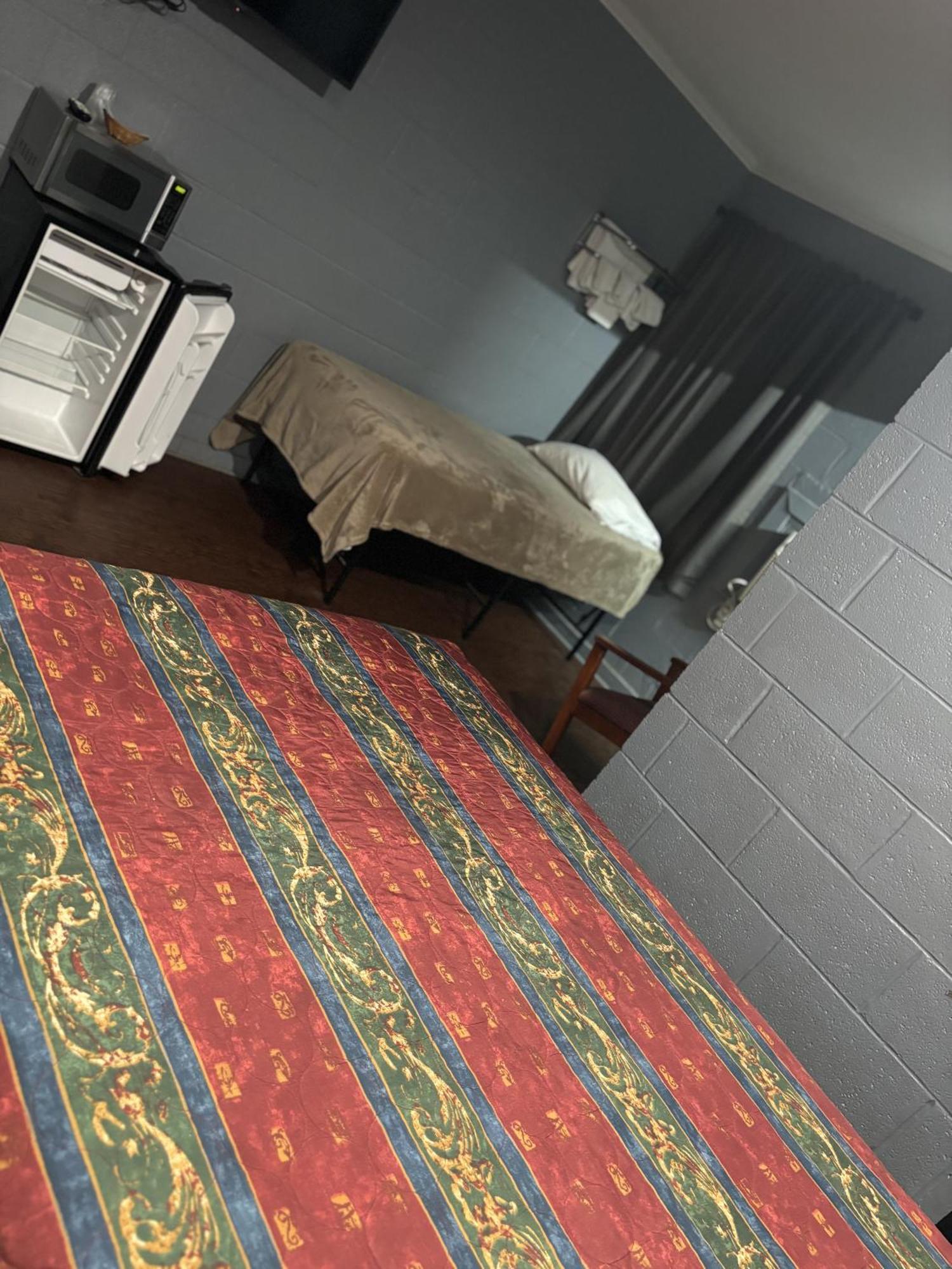 Budget Inn Of Mineola Exterior photo