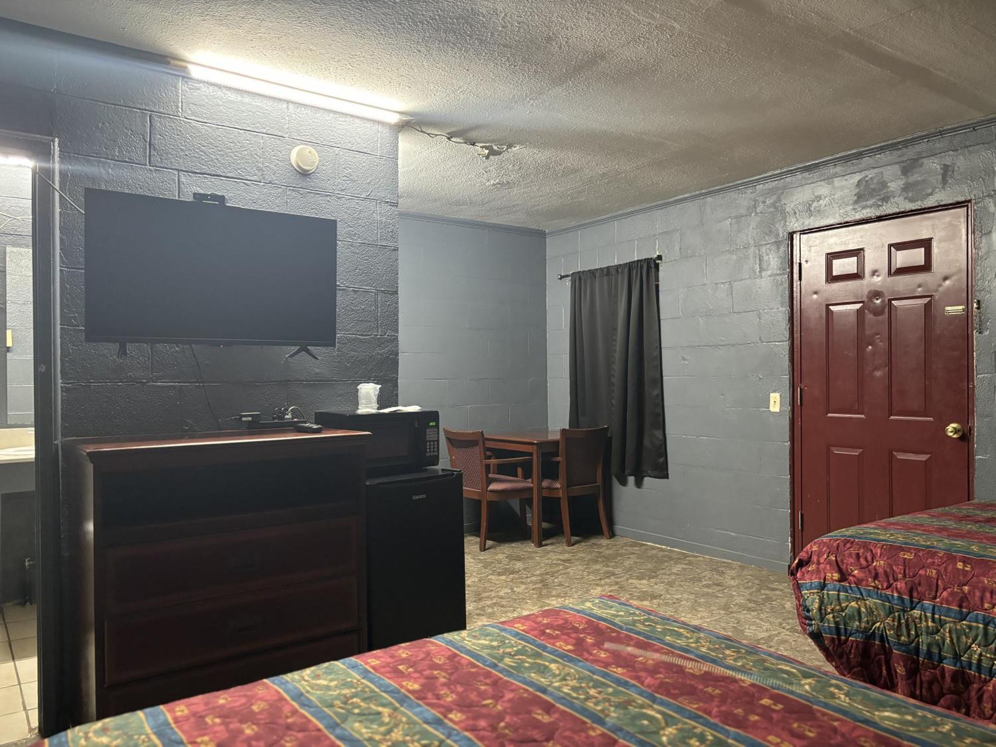 Budget Inn Of Mineola Exterior photo